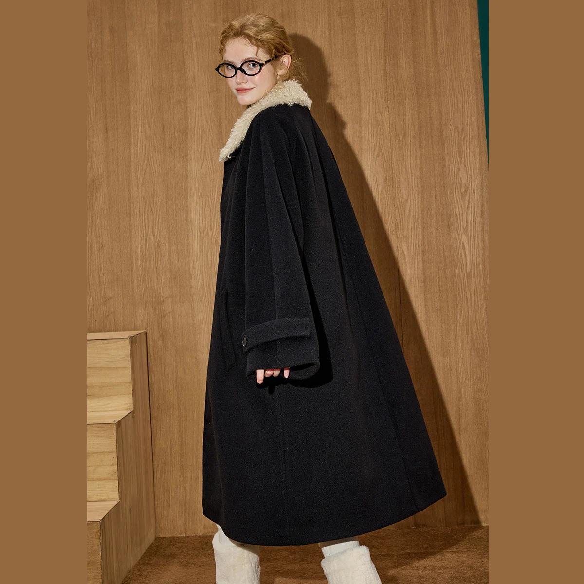 2025 Winter Women's Minimalist Long Wool Coat Oversized Knee Length Overcoat Fur Collar Trench Style Classic Elegant Outerwear - Image 2